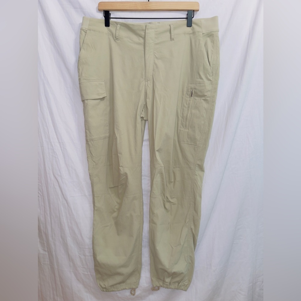 Athleta Trekkie Utility Cargo Pants size 16